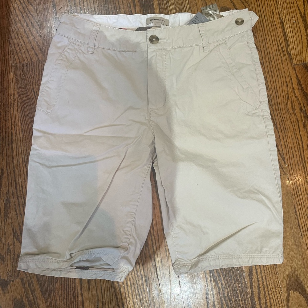 Burberry Cream and Brown Collar Detail